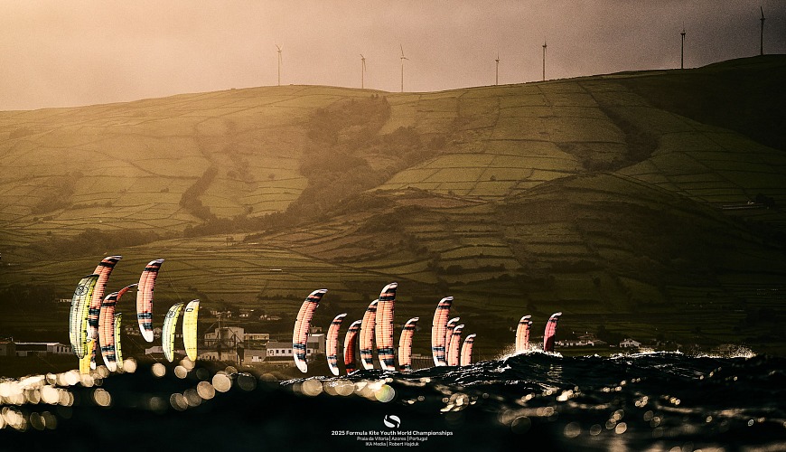 Young guns rise and fall on giant Atlantic swell © IKA media/Robert Hajduk